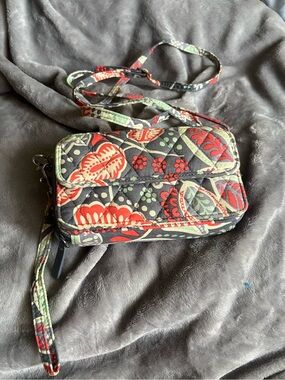 Vera Bradley Retired Nomadic Floral Wristlet/Wallet/Crossbody, very good cond.